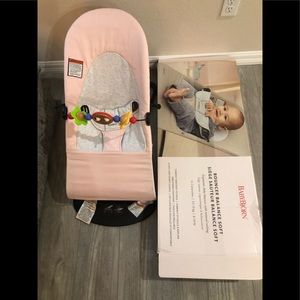 BABYBJORN Bouncer with toy